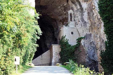 Visite des Grottes de la Balme